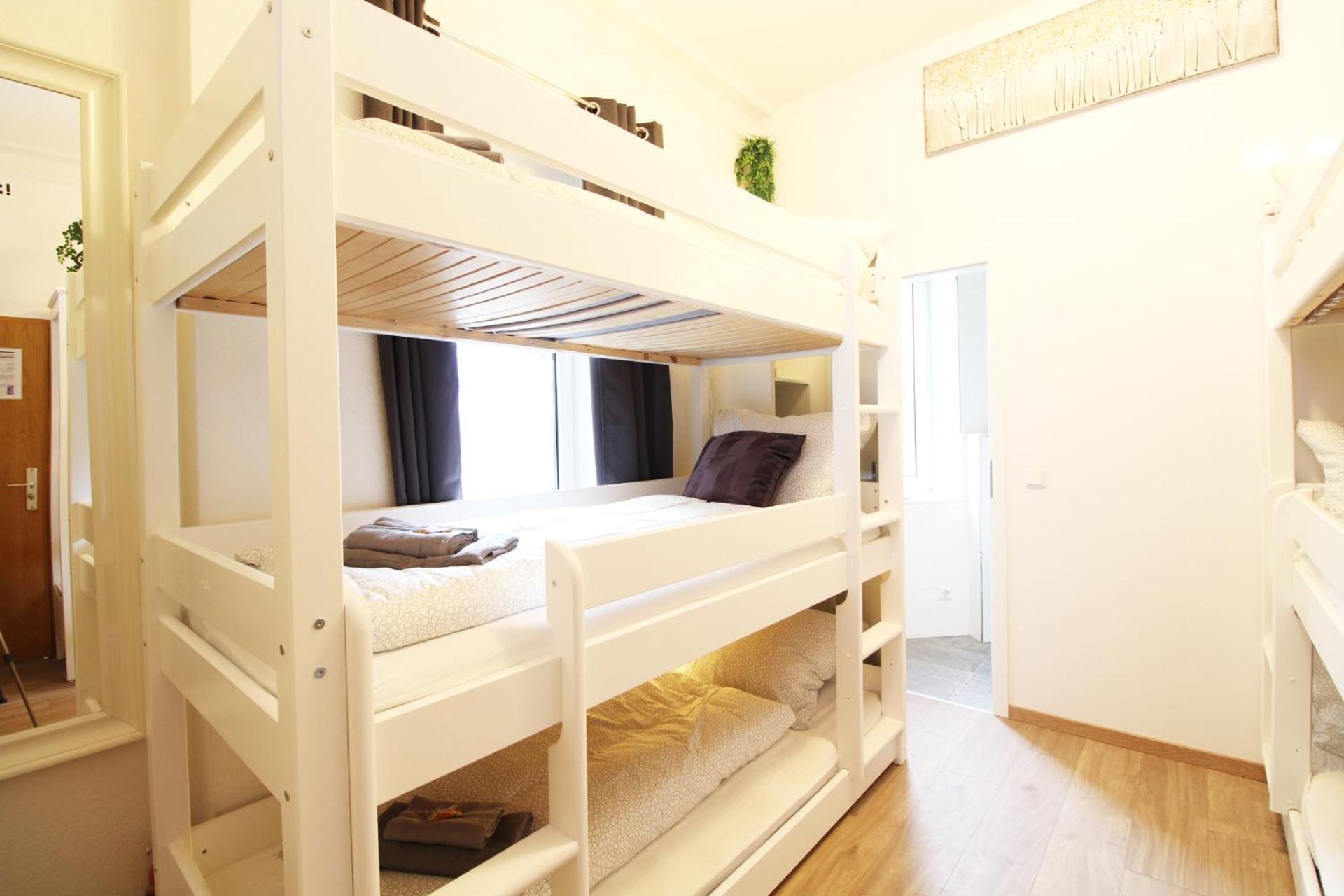 Hotel Ulm Zentrum - Komplettes Zimmer, Hochbett, Android Tv & Eigenem Bad - Perfekt Fuer Familien & Gruppen Ngoại thất bức ảnh