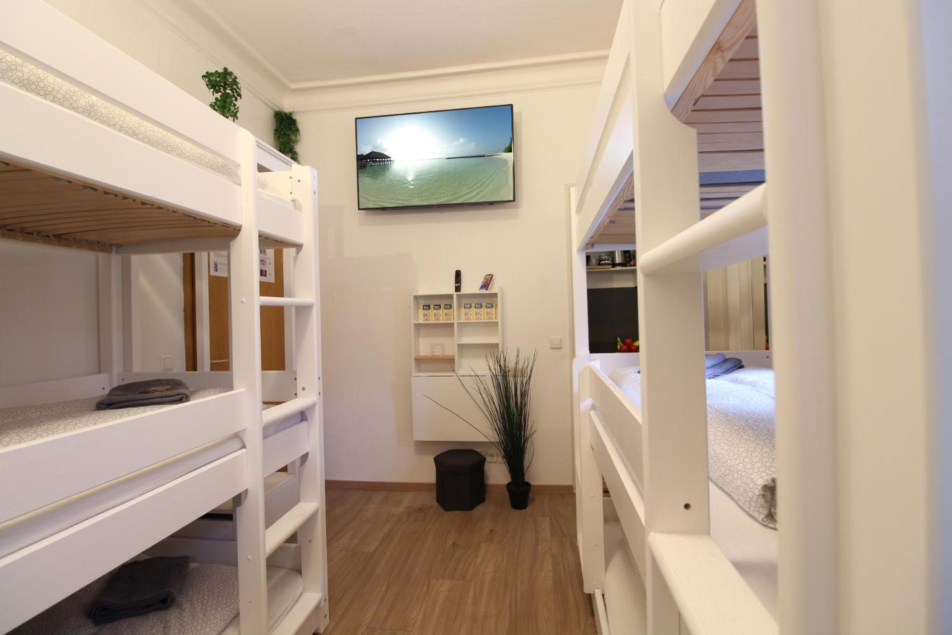 Hotel Ulm Zentrum - Komplettes Zimmer, Hochbett, Android Tv & Eigenem Bad - Perfekt Fuer Familien & Gruppen Ngoại thất bức ảnh