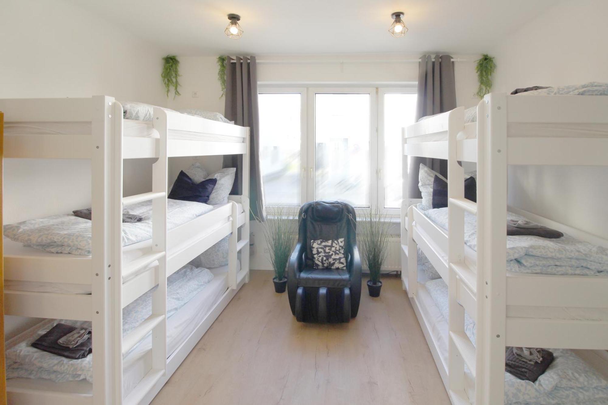 Hotel Ulm Zentrum - Komplettes Zimmer, Hochbett, Android Tv & Eigenem Bad - Perfekt Fuer Familien & Gruppen Ngoại thất bức ảnh